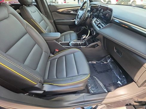 Used 2024 Chevrolet TrailBlazer ACTIV w/ Convenience Package AWD/4WD image 32