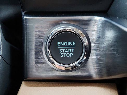 New 2025 Ford F350 Lariat w/ Lariat Ultimate Package image 23