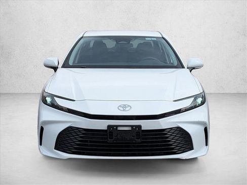 Used 2025 Toyota Camry LE FWD image 2