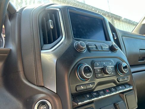 Used 2021 Chevrolet Silverado 2500 LT w/ Convenience Package image 22