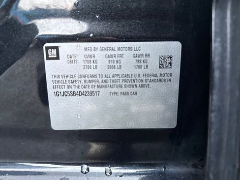 Used 2013 Chevrolet Sonic LT image 17