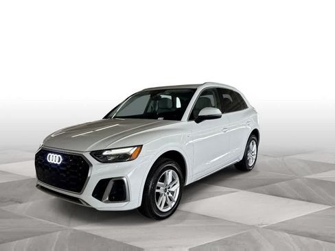 Used 2024 Audi Q5 2.0T Premium w/ Convenience Package AWD/4WD image 4
