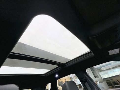 Used 2022 Chevrolet Blazer RS image 13