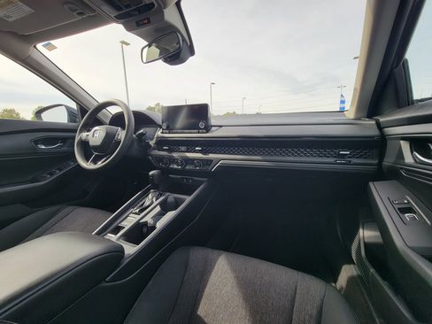 Certified 2023 Honda Accord EX image 8