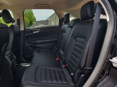 Certified 2024 Ford Edge SEL w/ Convenience Package AWD/4WD image 9