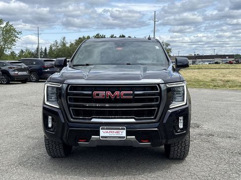 Used 2023 GMC Yukon XL AT4 w/ AT4 Premium Package AWD/4WD image 3