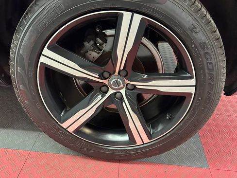 Used 2016 Volvo XC90 T5 R-Design FWD image 36