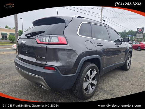Used 2019 Jeep Cherokee Limited AWD/4WD image 4
