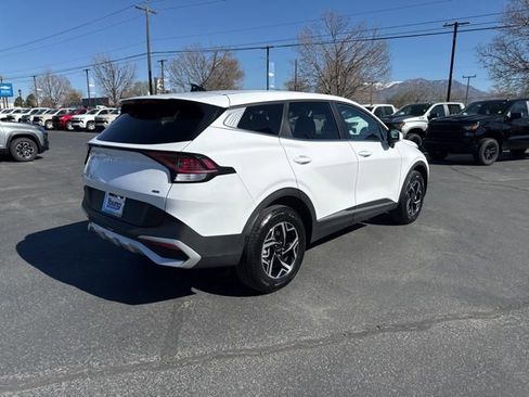 Used 2025 Kia Sportage LX AWD/4WD image 7