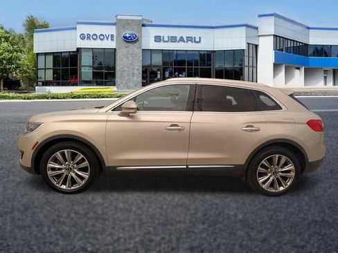 Used 2017 Lincoln MKX Reserve AWD/4WD image 2
