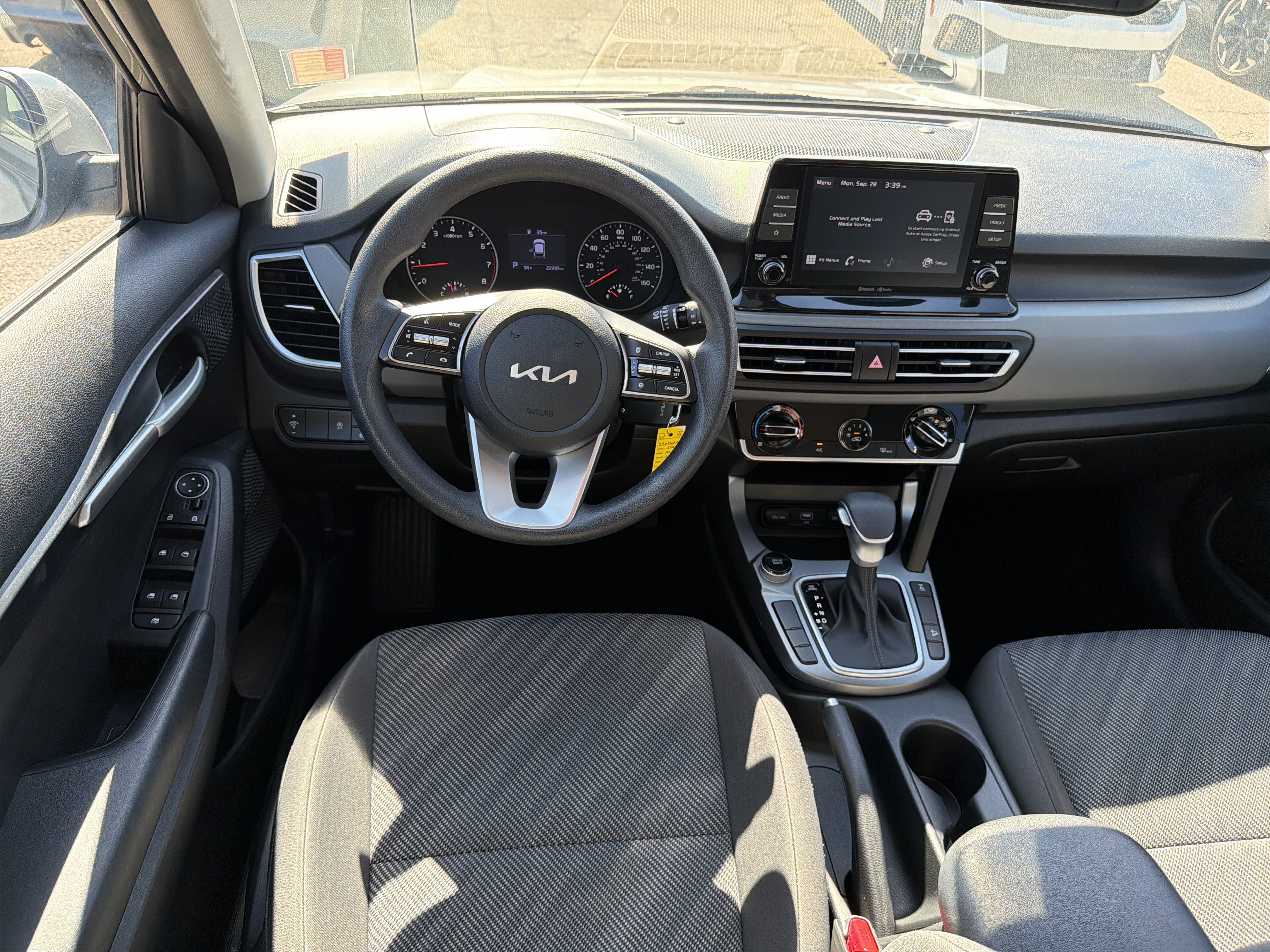 Used 2022 Kia Seltos LX AWD/4WD image 23