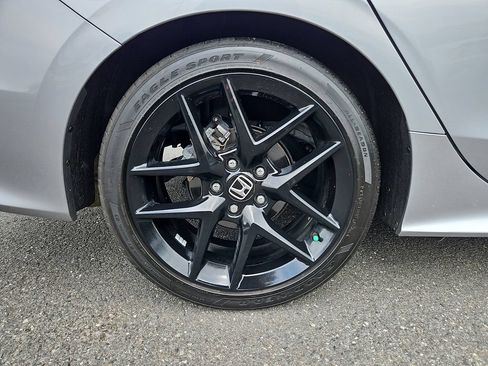 Used 2023 Honda Civic Sport image 9