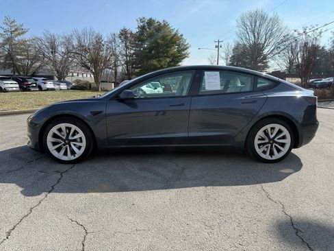 Used 2023 Tesla Model 3 Standard Range image 8