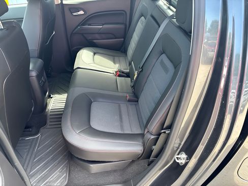 Used 2016 GMC Canyon SLE w/ All Terrain Adventure Package AWD/4WD image 10