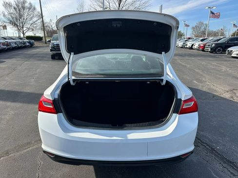 Used 2020 Chevrolet Malibu LS image 9