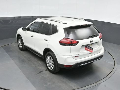 Used 2020 Nissan Rogue SV image 36