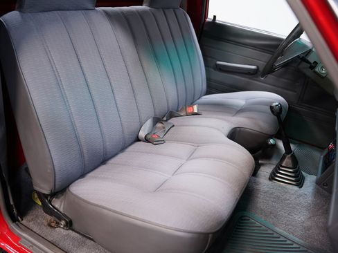 Used 1988 Toyota Pickup 4x4 Regular Cab image 36