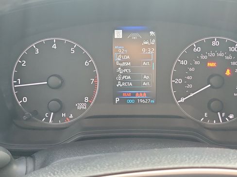Used 2024 Toyota Corolla Cross LE FWD image 30