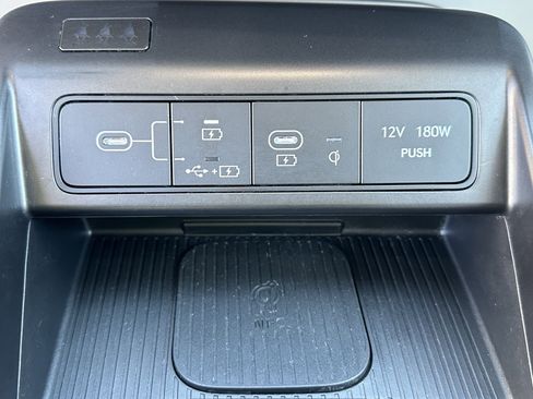 Used 2024 Hyundai Kona SEL w/ Convenience Package image 32