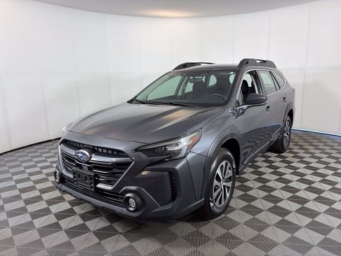 Used 2024 Subaru Outback AWD/4WD image 2