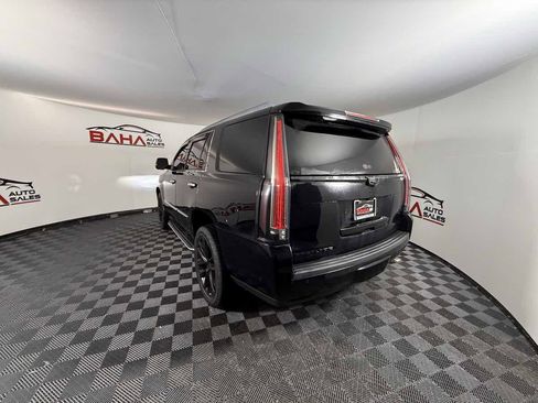 Used 2019 Cadillac Escalade Luxury image 9