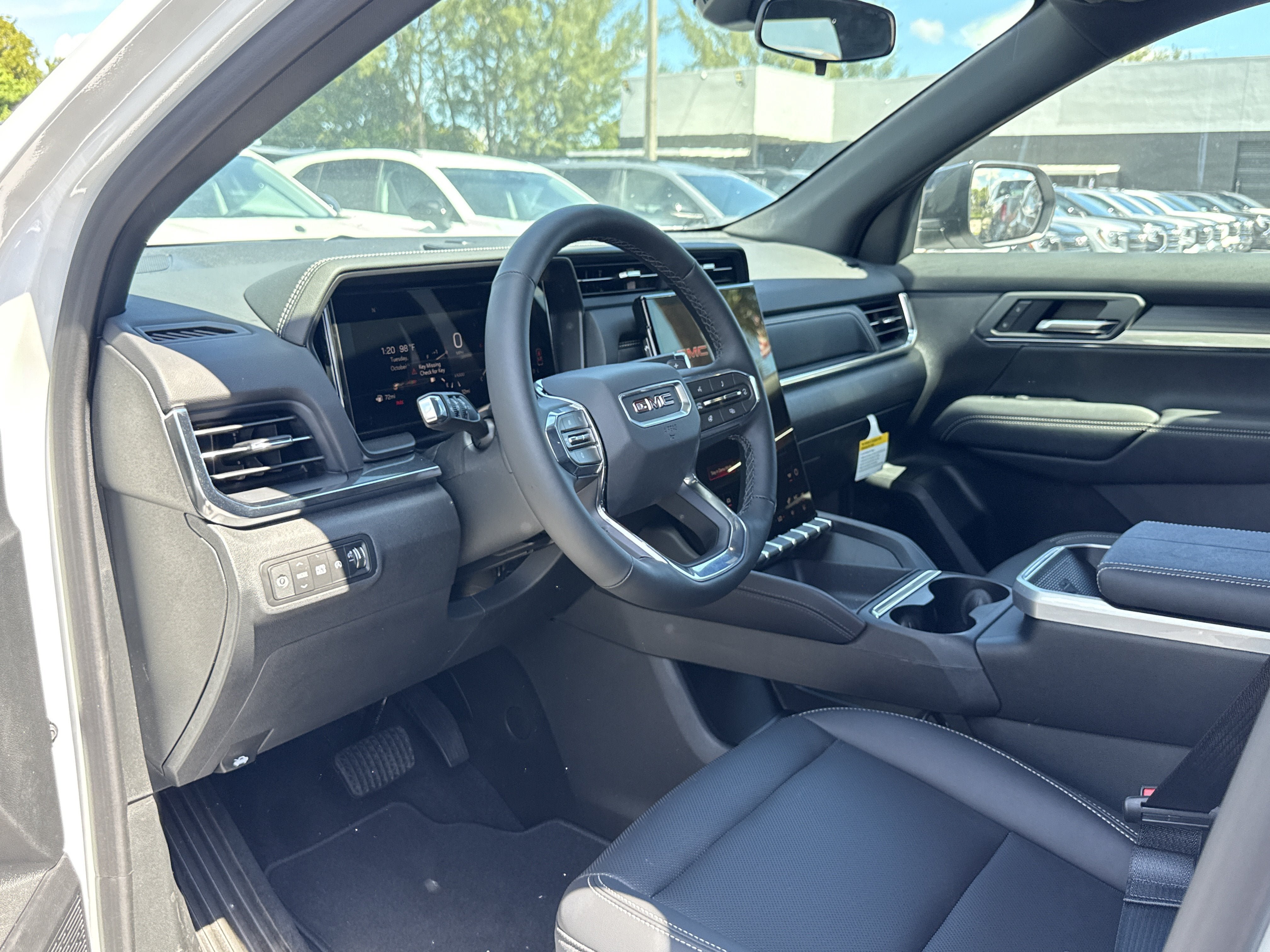 New 2027 GMC Terrain Elevation w/ Elevation Premium Package FWD image 8