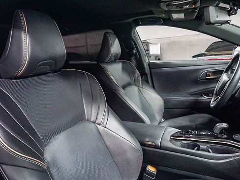 Certified 2025 Toyota Crown Signia w/ Advanced Technology Package image 18