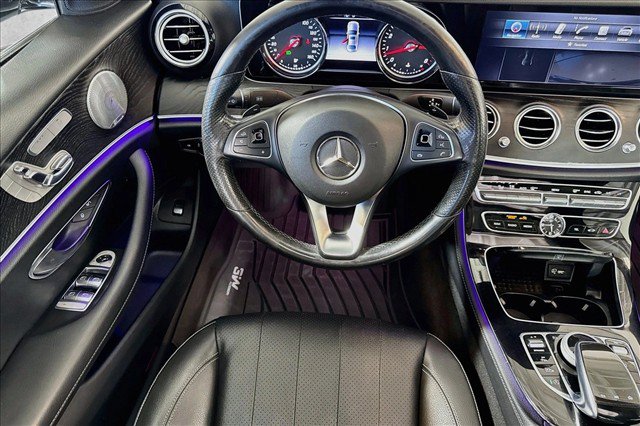 Used 2017 Mercedes-Benz E 300 image 21