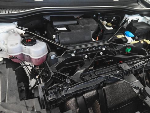 Used 2022 Audi Q4 e-tron Premium Plus w/ Premium Plus image 34