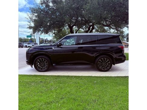 Certified 2026 INFINITI QX80 Autograph w/ Premium Cargo Package AWD/4WD image 9