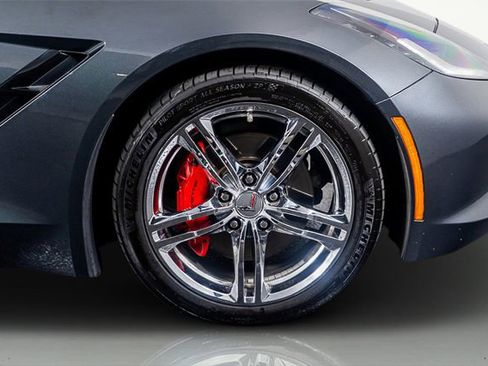 Used 2017 Chevrolet Corvette Stingray Convertible w/ 2LT Preferred Equipment Group image 18