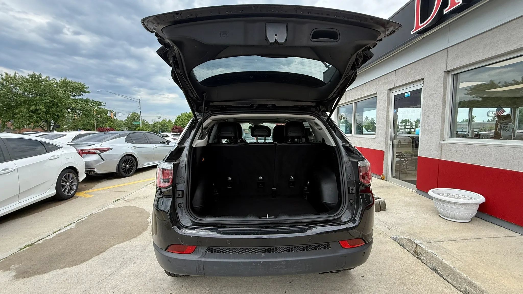 Used 2018 Jeep Compass Limited w/ Navigation Group AWD/4WD image 22