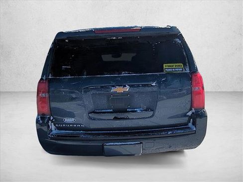 Used 2019 Chevrolet Suburban LT w/ LT Signature Package image 6
