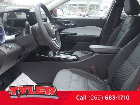 New 2026 Chevrolet Trax LT w/ Driver Confidence Package FWD image 36