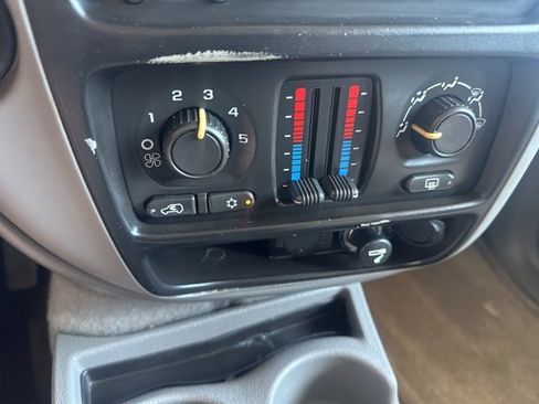 Used 2008 Chevrolet TrailBlazer LT image 23