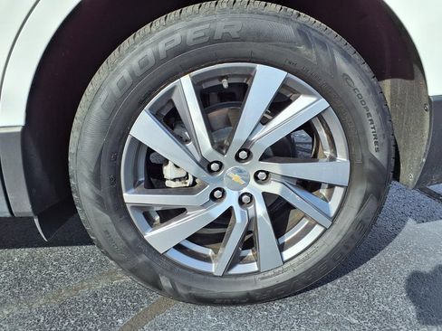 Used 2023 Chevrolet Equinox LT FWD image 33