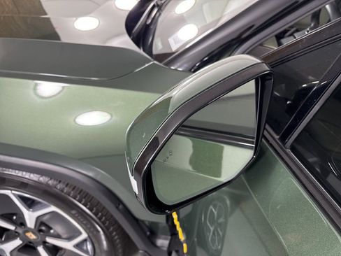 Used 2023 Rivian R1S Adventure image 22