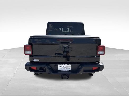 Used 2025 Jeep Gladiator Sport AWD/4WD image 5