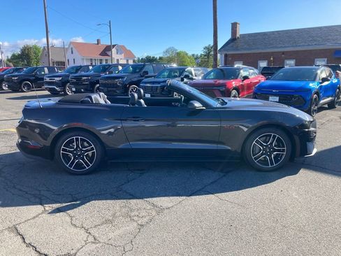 Used 2022 Ford Mustang GT Premium w/ Equipment Group 401A RWD image 27