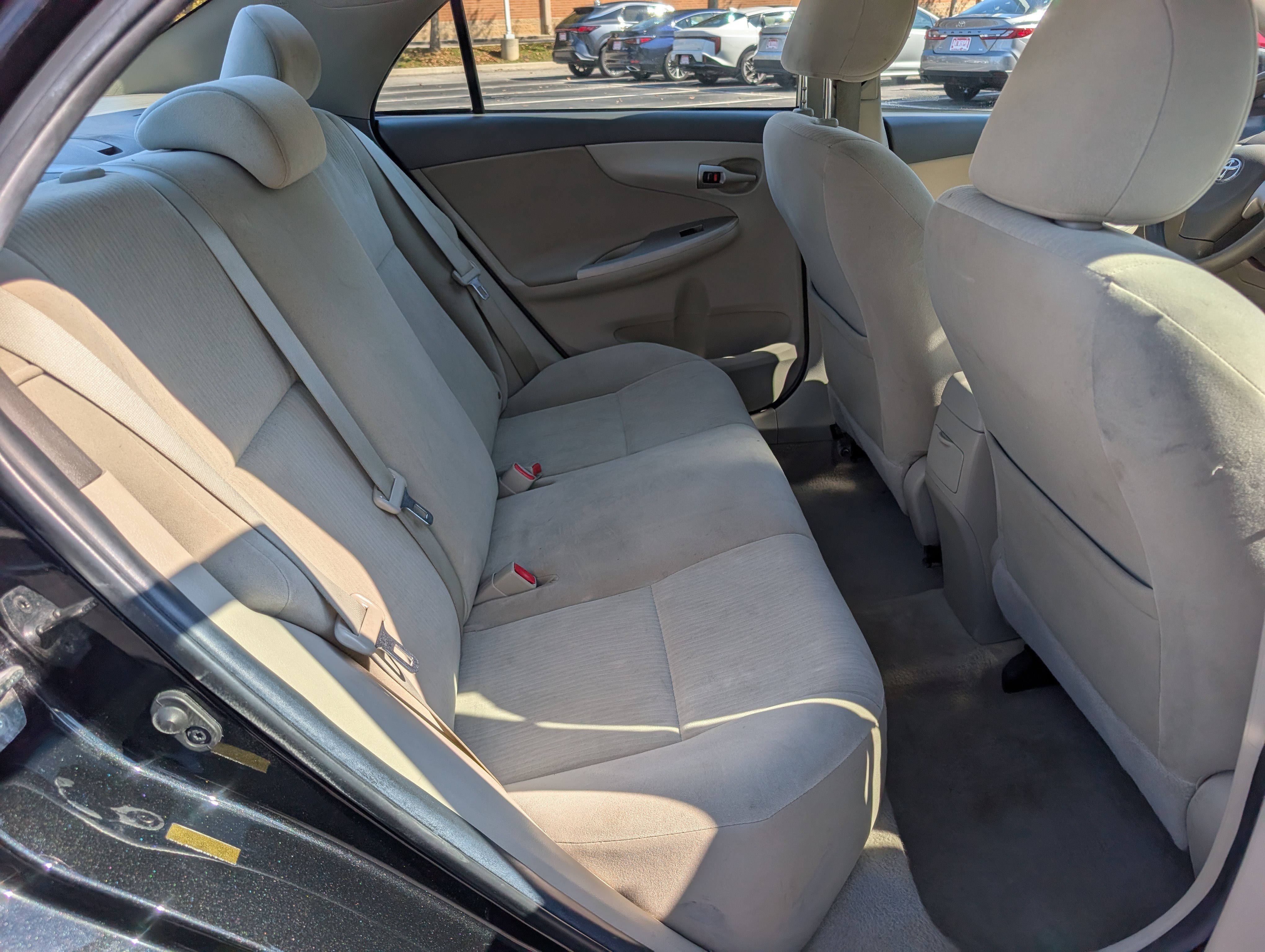 Used 2010 Toyota Corolla LE FWD image 13