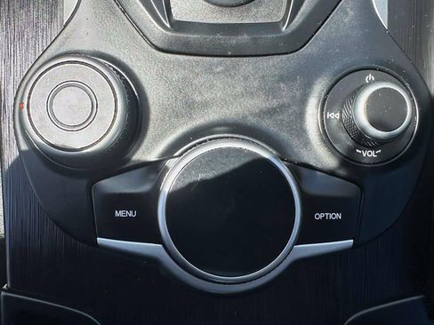 Used 2017 Alfa Romeo Giulia AWD image 24