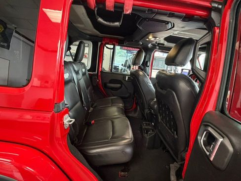 Used 2019 Jeep Wrangler Unlimited Rubicon AWD/4WD image 28