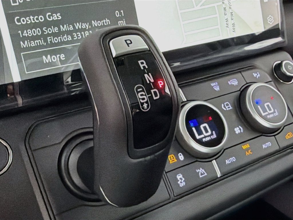 New 2026 Land Rover Defender 110 S AWD/4WD image 17
