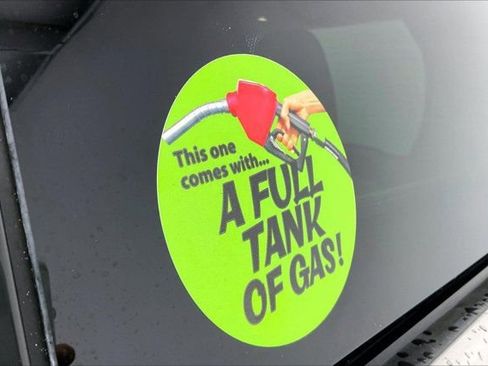 Used 2017 Chrysler Pacifica LX image 36