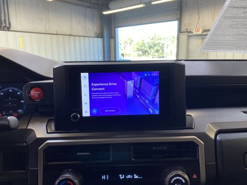 Used 2025 Toyota Tacoma TRD Off-Road image 37