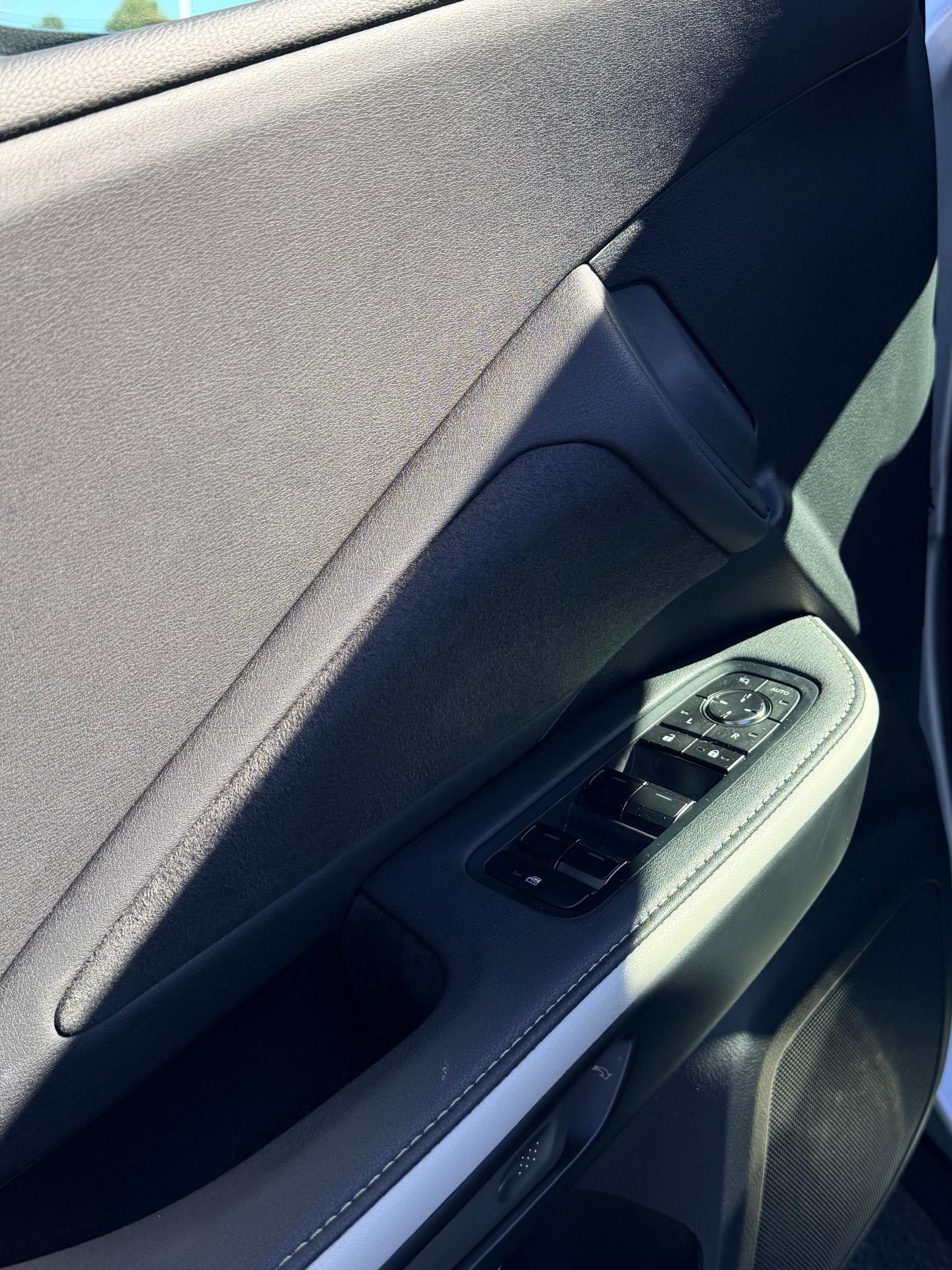 Used 2025 Lexus TX 500h AWD w/ Technology Package image 14