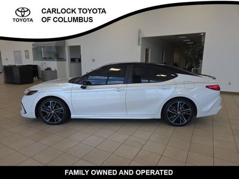 Used 2025 Toyota Camry XSE FWD image 1