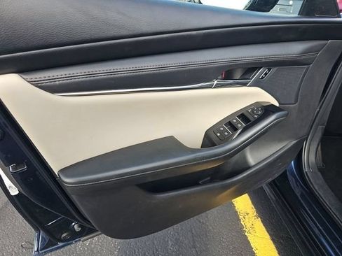 Used 2025 MAZDA MAZDA3 s FWD image 11
