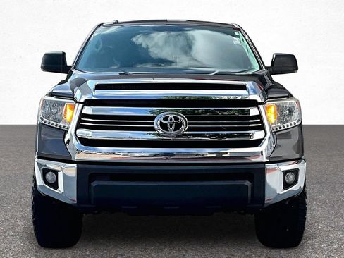 Used 2016 Toyota Tundra SR5 w/ SR5 Upgrade Package AWD/4WD image 3