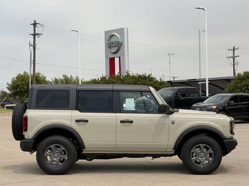 New 2026 Ford Bronco Big Bend AWD/4WD image 3